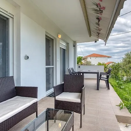 Sea View Garden Luxury By μρs Daire