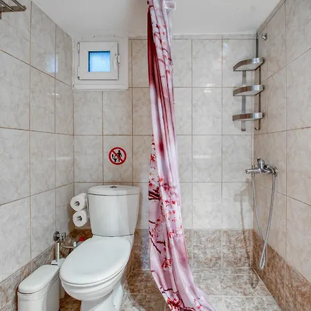 Daire Sea View Garden Luxury By μρs *